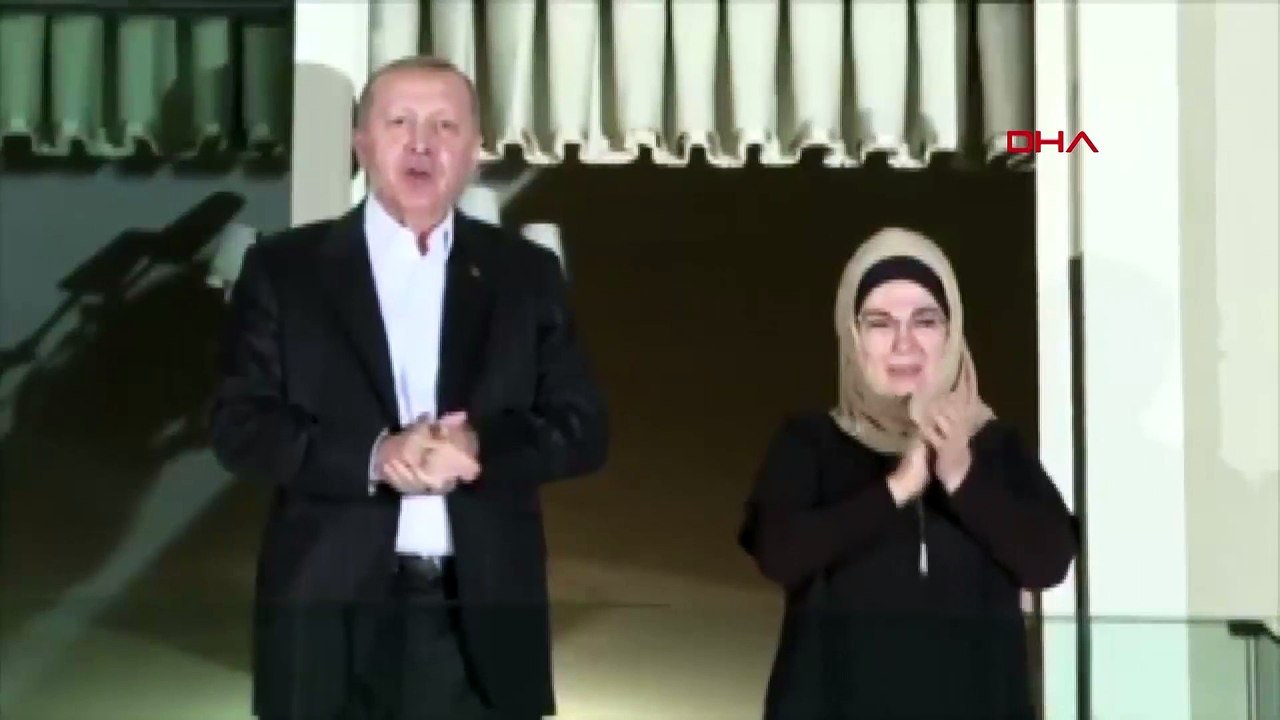 Erdoğan'dan sağlık çalışanlarına alkışlı destek