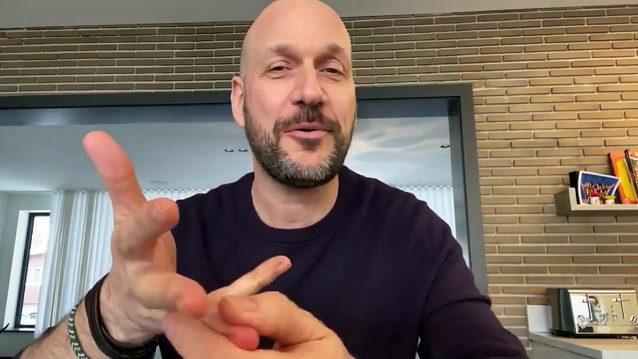 Coronavirus: C'est au tour de Martin Matte de répondre à l'appel de François Legault en adressant une vidéo aux jeunes et aux moins jeunes