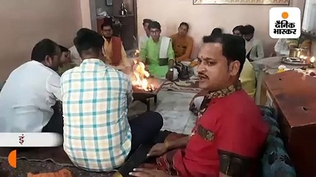 कोरोना को भगाने शनि मंदिर में दी गई यज्ञ में आहुति, उज्जैन में मास्क की कालाबाजारी करने वाले दो मेडिकल के लाइसेंस सस्पेंड