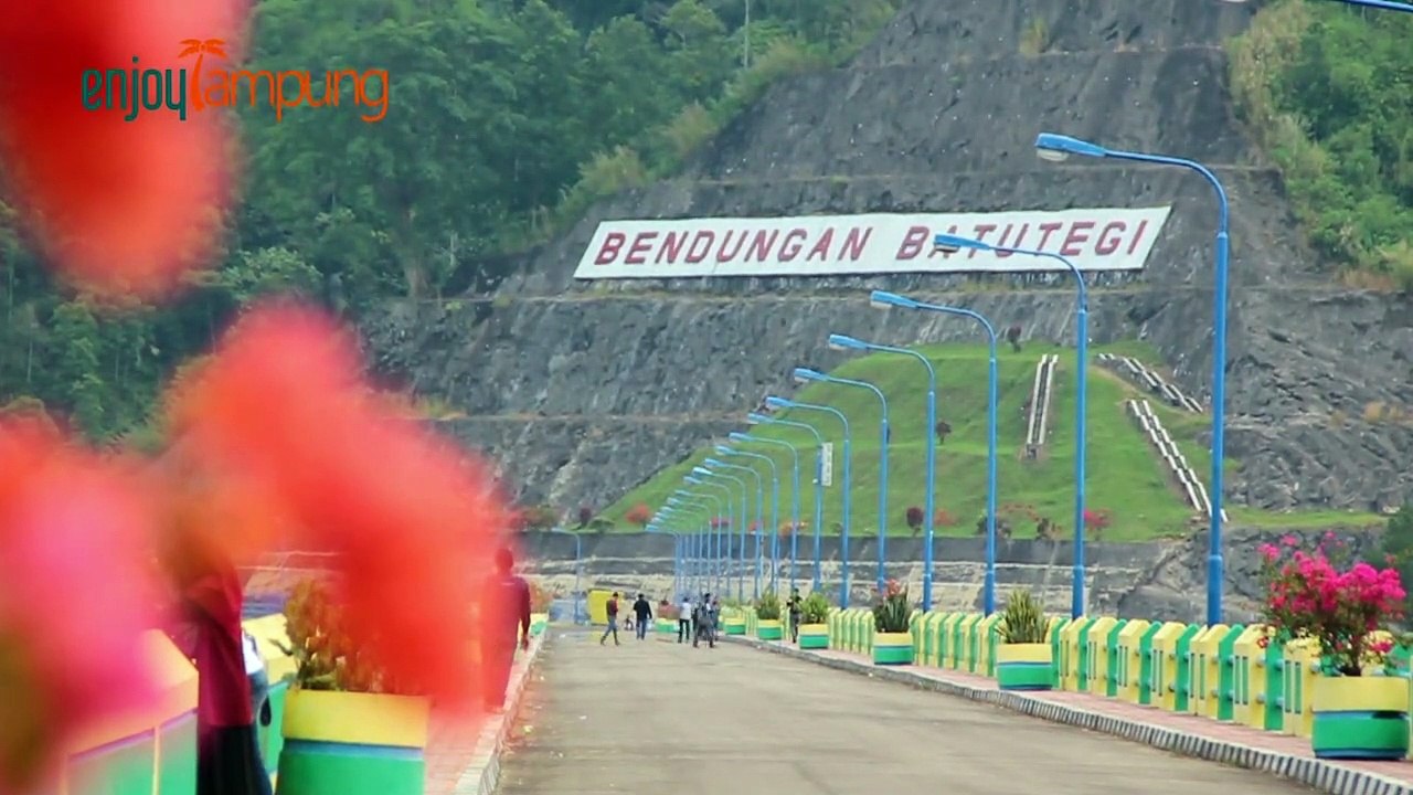 Bendungan Batu Tegi /  tegi stone dam