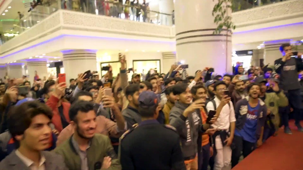 PINDI AYE 1 Million  Meet-Up _ Giga Mall _ Live Performance