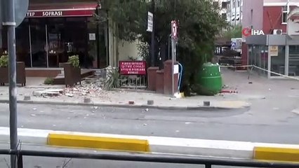 Beş katlı binanın balkonları büyük bir gürültüyle çöktü