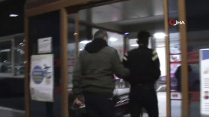 Otobüste eroinle yakalanan şahıslardan biri tutuklandı