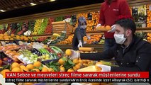 VAN Sebze ve meyveleri streç filme sararak müşterilerine sundu