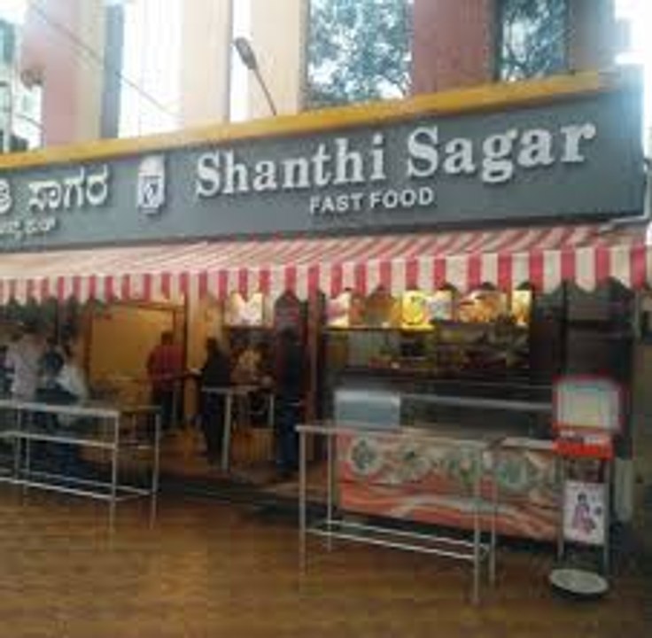 The Prime Minister Modi has called on people to voluntary curfew on Sunday | No hotels on sunday