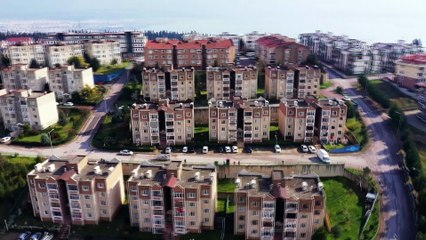 'Evde kal' önerisine uyan vatandaşlar balkonda egzersiz yaptı - KOCAELİ