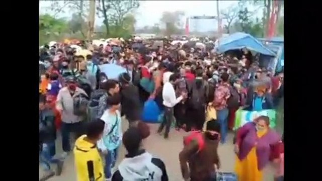 Nepal Bhatar boarder l people overloaded