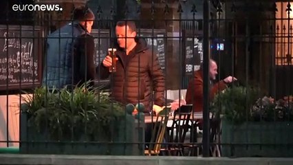 "Last order!" Britische Pubs wegen Covid-19 geschlossen