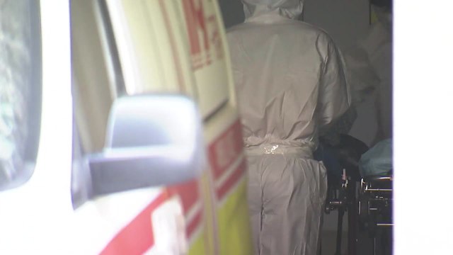 대구경북 요양병원 무더기 확진...의심증세에도 출근 / YTN