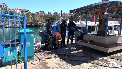 Apartman girişinde eşini vurup kaçan eski koca yakalandı, silah denizden çıktı