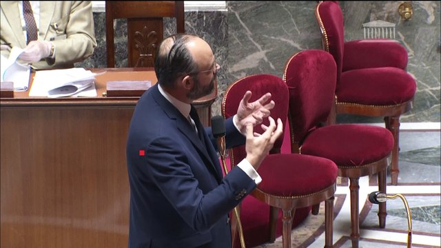 Coronavirus : Edouard Philippe annonce l'achat de « centaines de millions de masques »