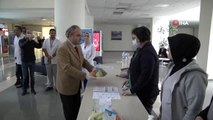 Çorum Belediyesi'nden sağlık çalışanlarına meyve ikramı