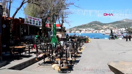 İZMİR Foça'da koronavirüse karşı yardımlaşma