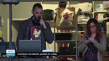 Coronavirus : des apéros au balcon pour vaincre l'ennui du confinement