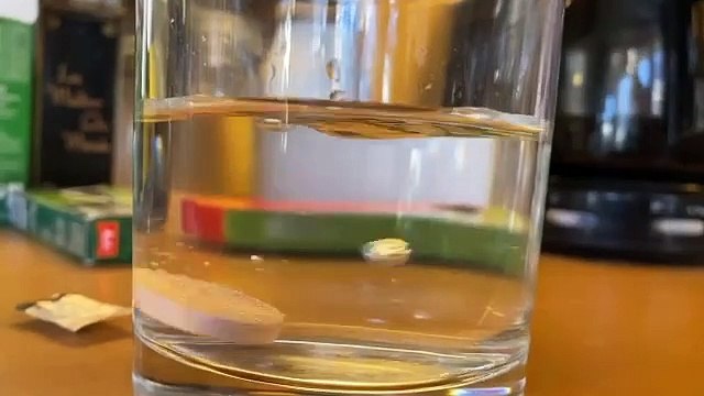 Μένουμε σπίτι: Το ημερολόγιο καραντίνας του Χριστόφου Παπακαλιάτη – Δες καρέ καρέ τι κάνει κάθε μέρα!