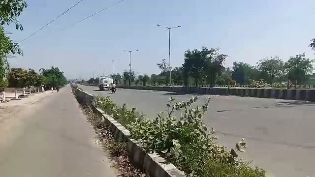 लखनऊ: आईआईएम रोड पर दिखा लॉक डाउन का असर