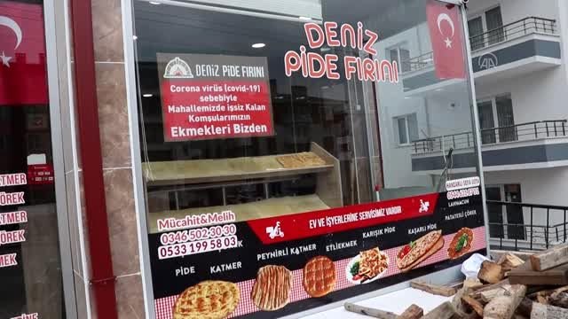 Bir fırıncı işinden ayrılanlara ücretsiz ekmek kampanyası başlattı