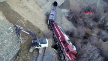 Elazığ'da yolcu treni raydan çıktı 2 yaralı -3