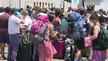 Unos 300 turistas varados en Lima por cierre de fronteras exigen repatriación