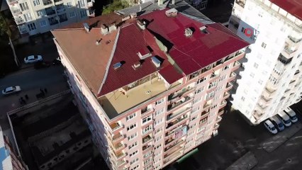 Rize'de tahliye edilen 10 katlı bina havadan görüntülendi