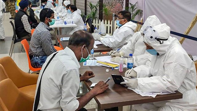 Death toll reaches 6 as two more die from COVID-19 in India