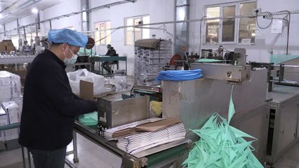 Bu fabrikada çalışmak için ilk şart 'bıyıksız olmak' - ADANA