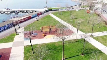 Korona virüsüne aldırmayarak sahile koştular