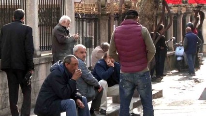 İçişleri Bakanlığı'nın yasağı ilk günden çiğnendi! Yaşlılar yine sokaklarda