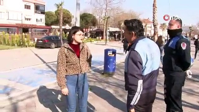 'Evde kalın' uyarılarına rağmen sahillerdeki kalabalık dikkat çekti'Evde kalın' uyarılarına rağmen sahillerdeki kalabalık dikkat çekti