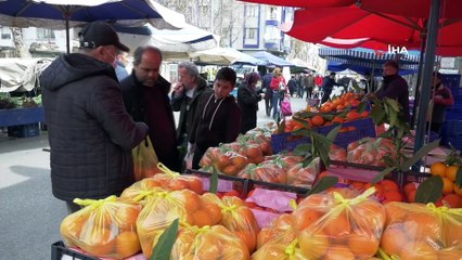 Elle seçme yasağının ardından esnaf poşetleme uygulamasına geçti