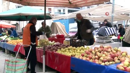Pamukkale Belediyesi risk grubundaki vatandaşlar için pazara çıktı