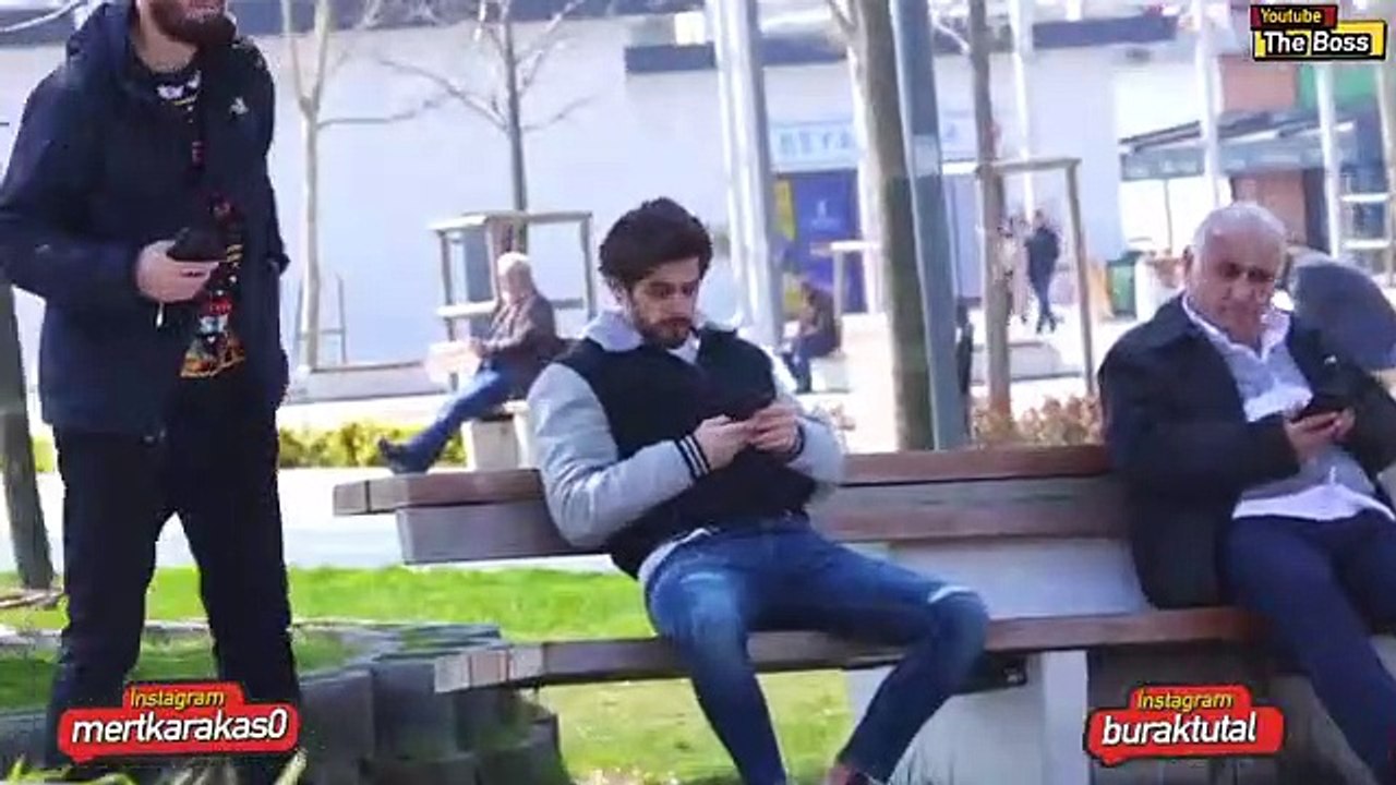 Parolamız; Eyüp Sabri Tuncer!  Kolonya karaborsaya düşmüş, iki doz istiyorsun dünya para!