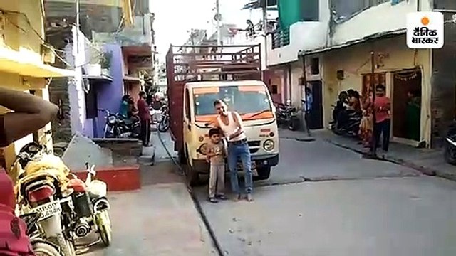 राजधानी में जनता ने खुद लागू किया कर्फ्यू; 5 बजे ताली-थाली, शंख बजाकर कोरोना के खिलाफ जुटे वीरों को सलाम किया