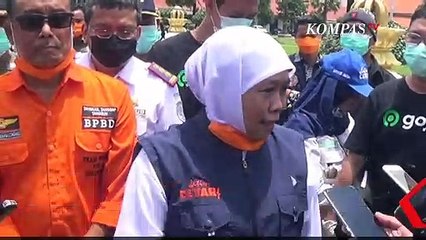 Antrian Panjang Ojek Online untuk Disemprot Disinfektan