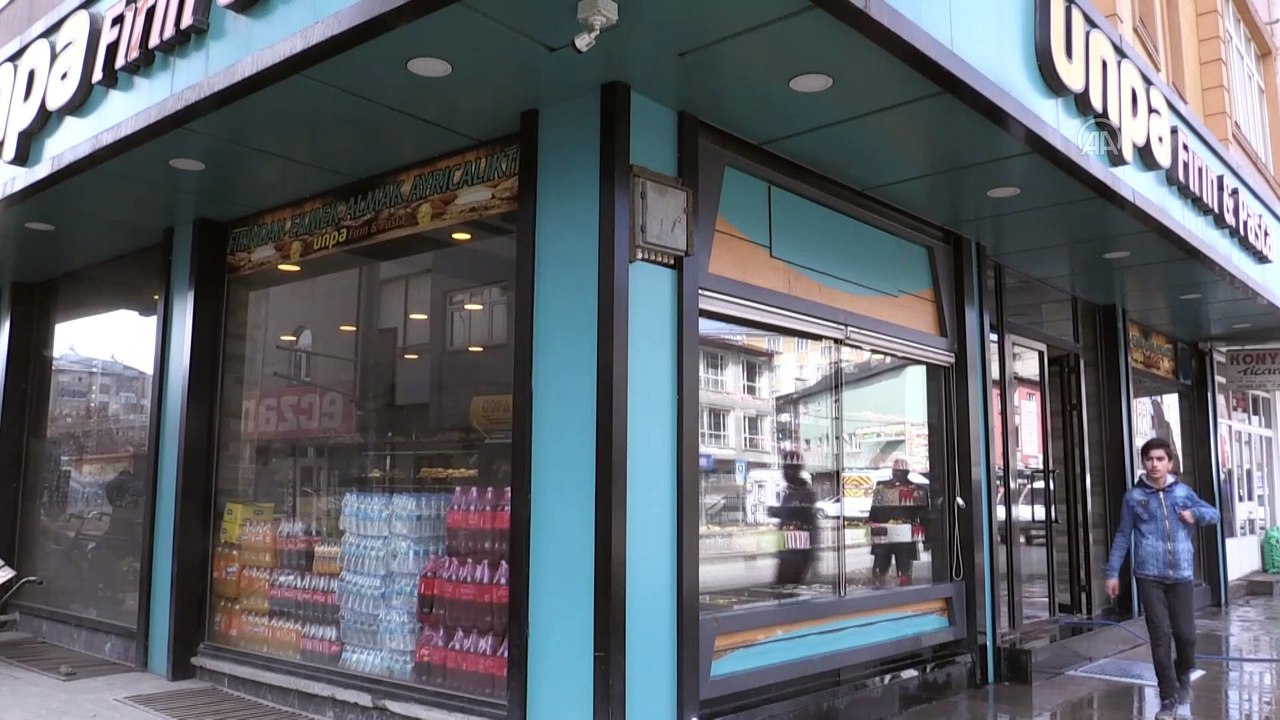 İhtiyaç sahiplerine ücretsiz ekmek dağıtacak - AĞRI