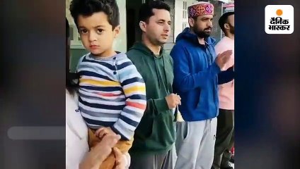 5 बजते ही सेलेब्स ने बजाई थाली और ताली