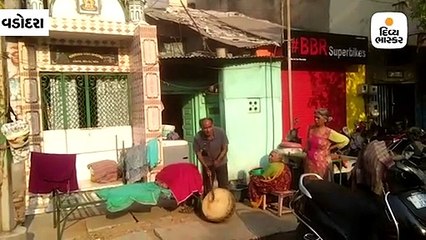 લોકોએ થાળી, ઢોલ અને નગારા વગાડીને પોલીસ, મીડિયાકર્મીઓ, અને ડોક્ટર્સનો આભાર વ્યક્ત કર્યો