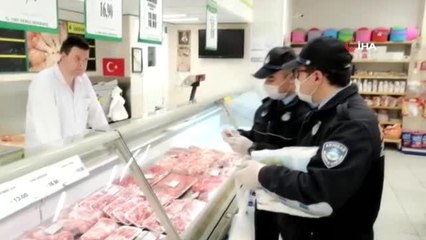 Akhisar Belediyesi 65 yaş üstü vatandaşların alışverişini yapıyor