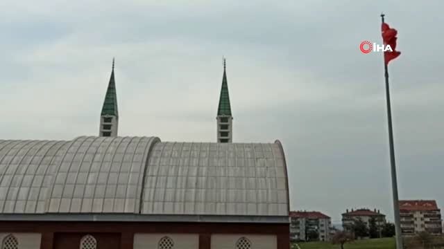 Bursa'da cami hoparlöründen sokağa çıkmayın çağrısı