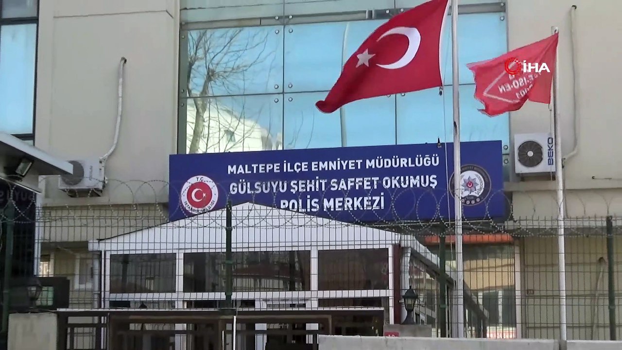 Maltepe’de bir hastanede korona virüs nedeniyle karantinadaki annesini görmesine izin vermeyen 2 güvenlik görevlisini bıçaklayarak yaraladığı iddiasıyla gözaltına alınan şüpheli, “kasten öldürmeye teşebbüs” suçundan tutuklandı.