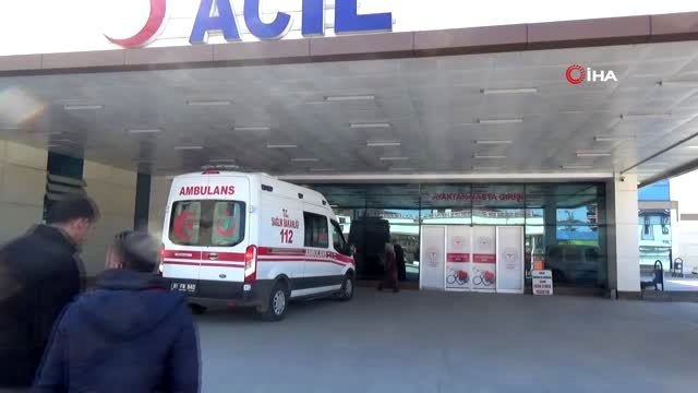 Baş ağrısı şikayetiyle geldiği hastanede doktora saldırdı