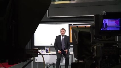 Milli Eğitim Bakanı Ziya Selçuk, TRT-EBA TV'deki "ilk ders" için kamera karşısına geçti