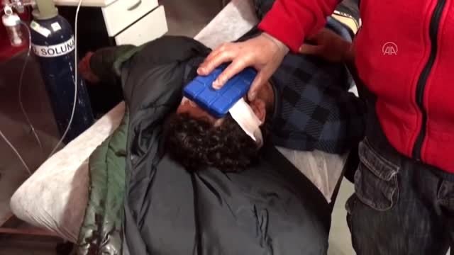 Yunanistan'ın attığı plastik mermi sığınmacıyı gözünden etti