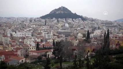 Yunanistan'da sokağa çıkma yasağı uygulanacak