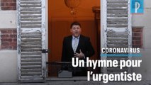 Le tnor chante  La Marseillaise  en hommage au mdecin urgentiste dcd