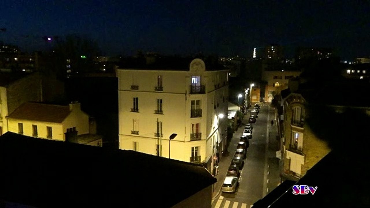 PARIS Hommage rendu aux corps medicaux dans la lutte contre le Coronavirus / Covid 19