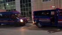 Bursa Jandarma ekipleri korona virüsüne karşı mücadele eden sağlık personeline alkışlarla destek...