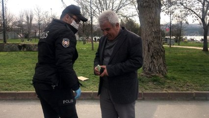 Sokağa çıkmaları yasaklanan yaşlılar, polise sundukları gerekçelerle "Yok artık" dedirtti