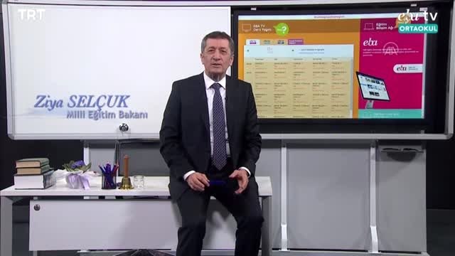 Milli Eğitim Bakanı Ziya Selçuk, uzaktan eğitimin ilk dersini verdi