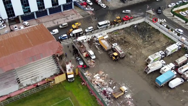 19 yıllık Güngören stadı Millet Bahçesi yapılmak üzere yıkıldı